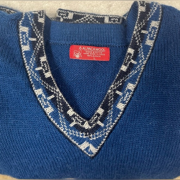Women’s L  Large Alpaca Wool Sweater Blue Indigenous Spanish Peruvian Pattern - Picture 8 of 8